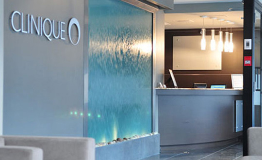 Création d'un Mur d'eau encastré à la réception d'une entreprise
